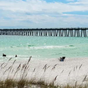Long pier at Navarre Beach.jpg Long pier at Navarre Beach.jpg